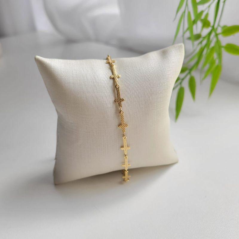 PULSEIRA CRUZES COM EXTENSOR BANHADO A OURO 18K TAM18CM