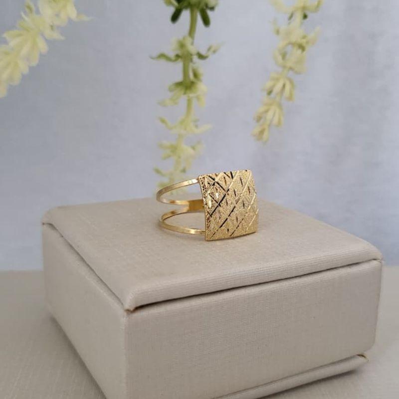 ANEL  QUADRADO DIAMANTADO