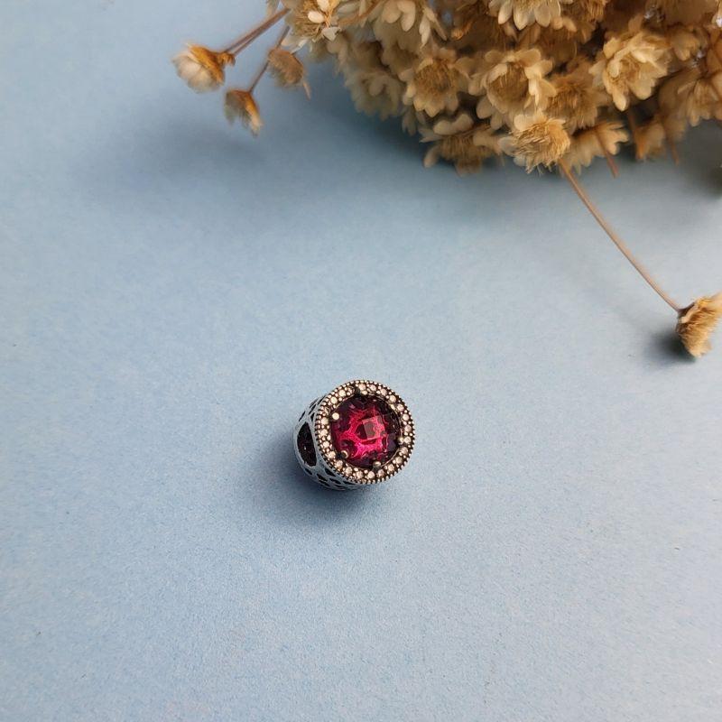 Berloque separador vasado na lateral pedra rosa dos dois lados e cravejado com zirconia   prata 925