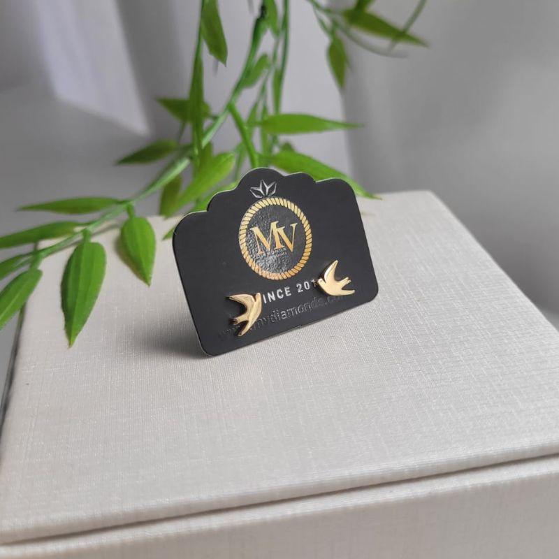 BRINCO POMBINHA DA PAZ PEQUENA BANHADA A OURO 18K