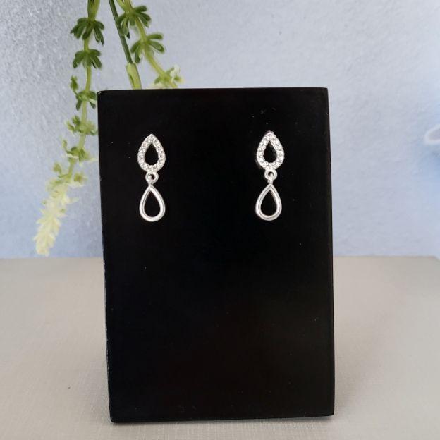 BRINCO PRATA CRAVEJADO DUAS GOTAS