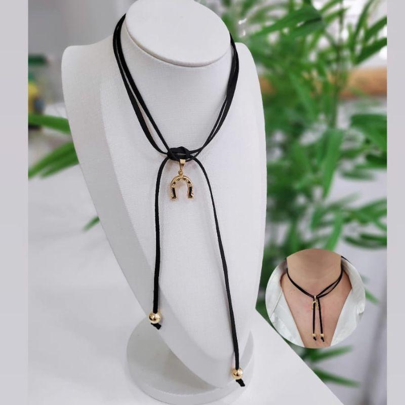 Colar country com Pingente ferradura media dupla