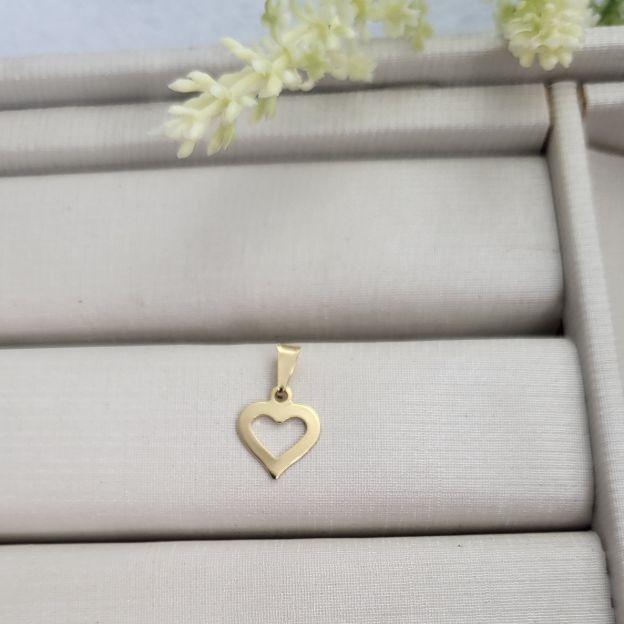 PINGENTE CORAÇÃO VAZADO BANHADO A OURO 18K