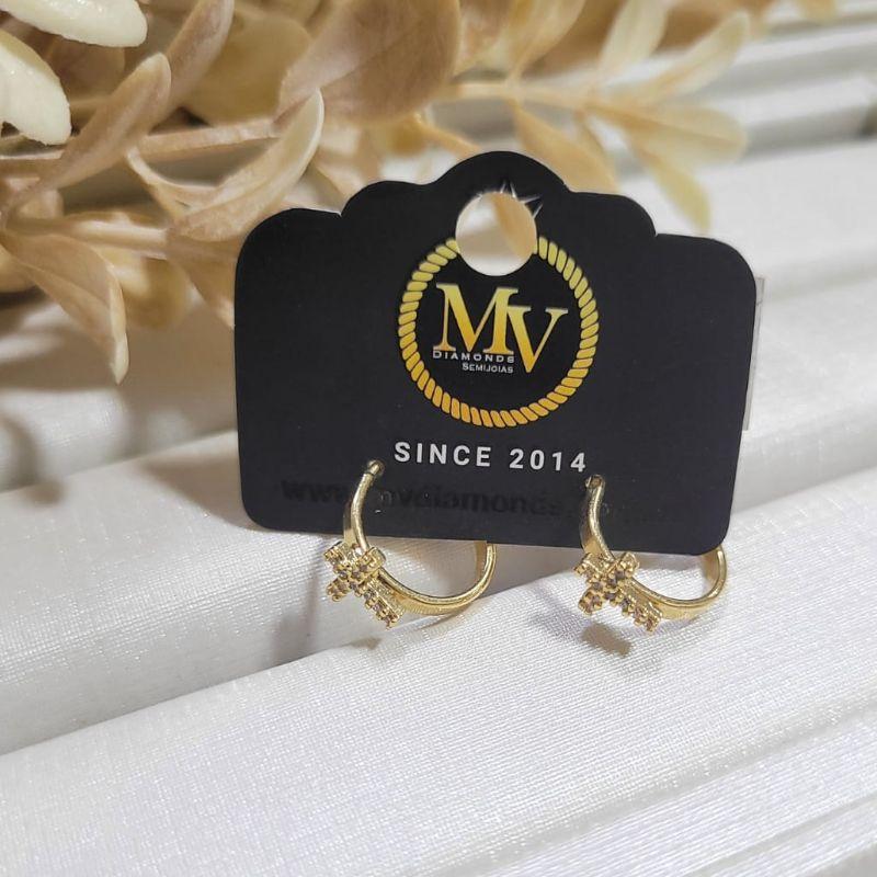 ARGOLA COM CUZ CRAVEJADA PEQUENA BANHADA A OURO 18K