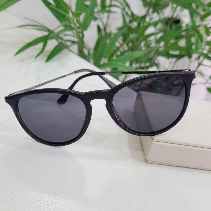 Oculos redondo preto armacao preta