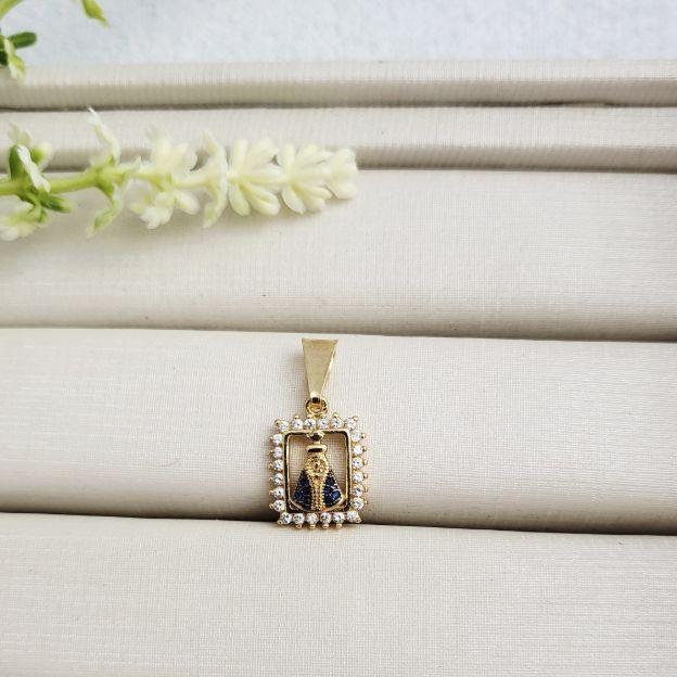 PINGENTE NOSSA SENHORA APARECIDA QUADRADA CRAVEJADO BANHADO A OURO 18K