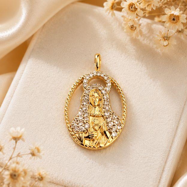 PINGENTE SAGRADO CORÇÃO DE MARIA CRAVEJADO E BANHADO A OURO 18K