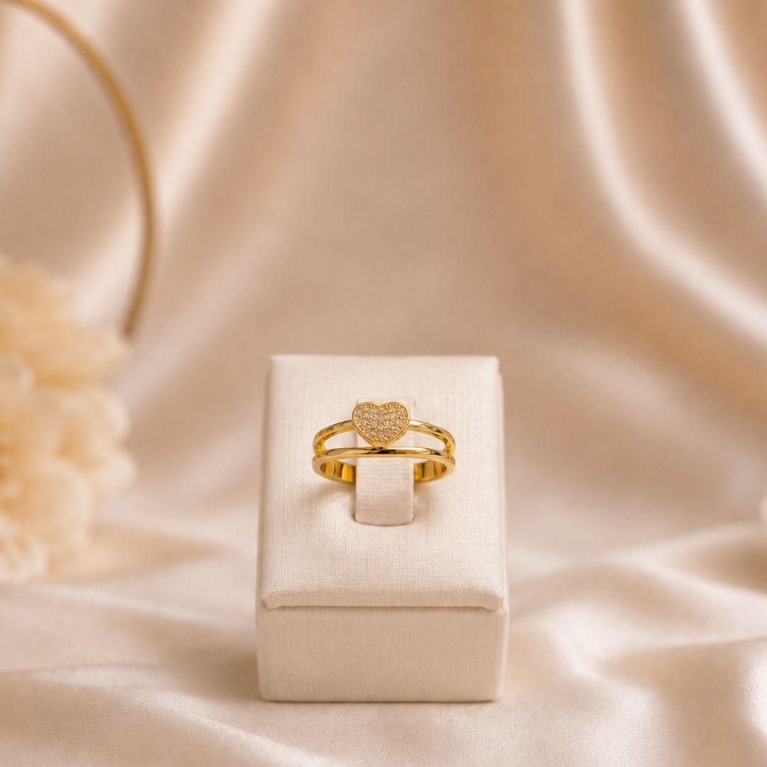 Anel aro duplo liso com coracao cravejado  banhado a ouro 18k