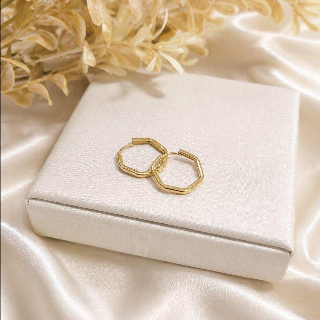 ARGOLA HEXAGONAL M DOURADO