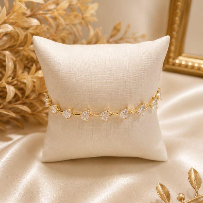 Pulseira gotas fusion na cor cristal banhado a ouro 18K TAM18CM