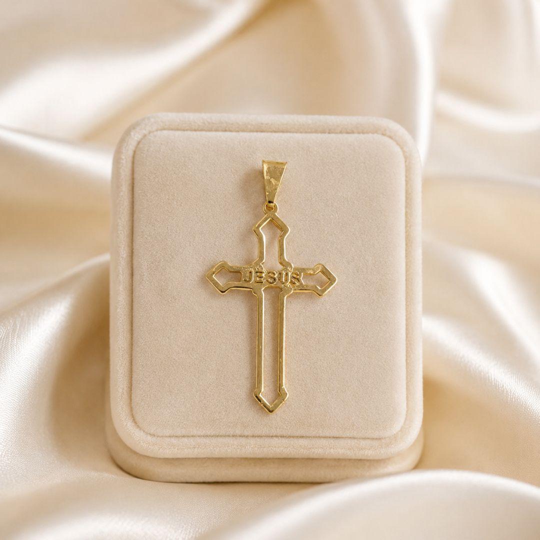 PINGENTE CRUZ COM NOME JESUS BANHADO A OURO 18K
