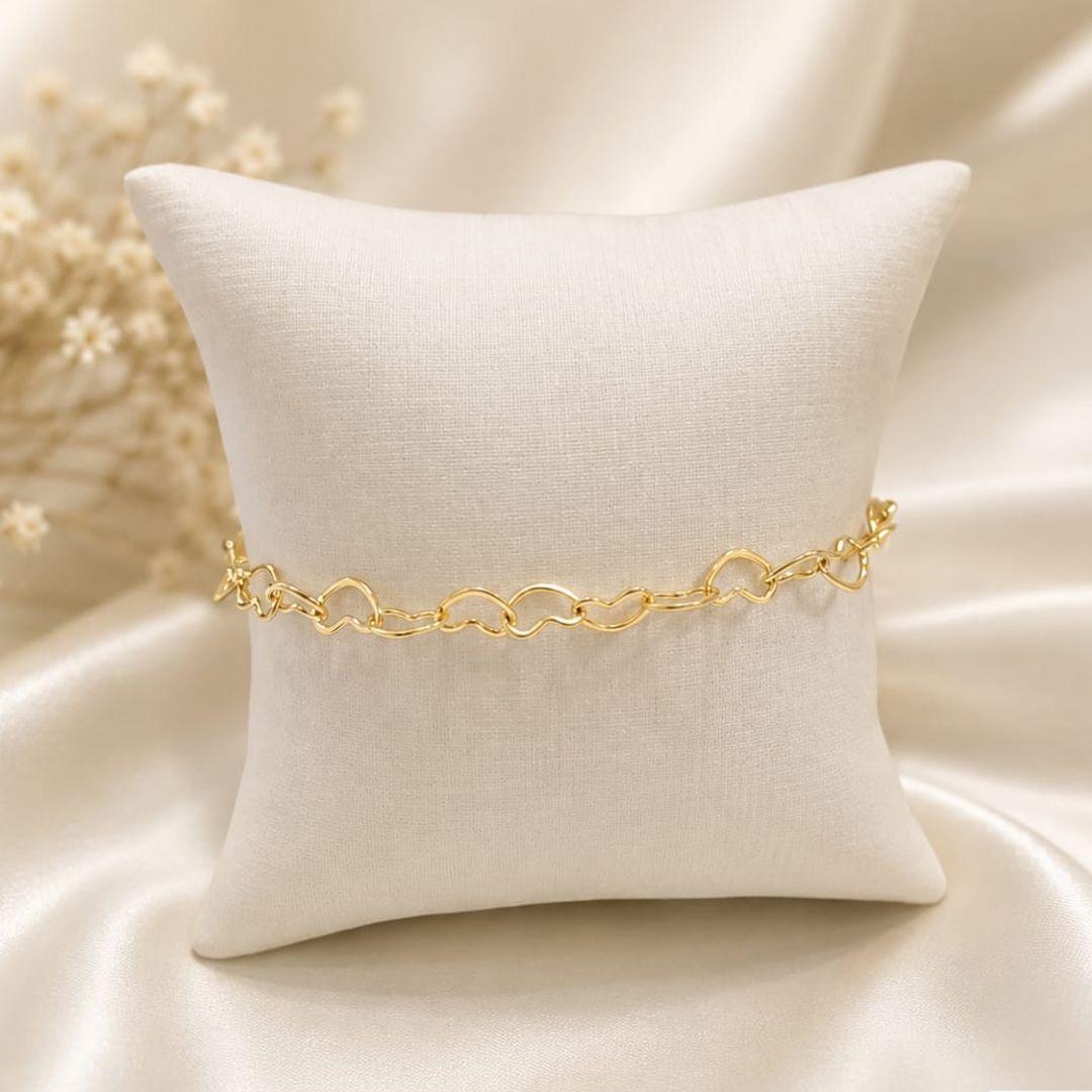 Pulseira coracoes grandes vazados 7mm banhado a ouro 18k